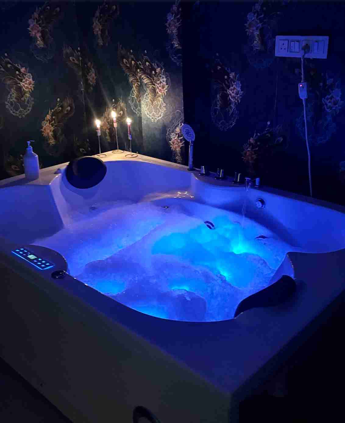 Get Luxury Spa Experience in Gajuwaka area. Premium service available.